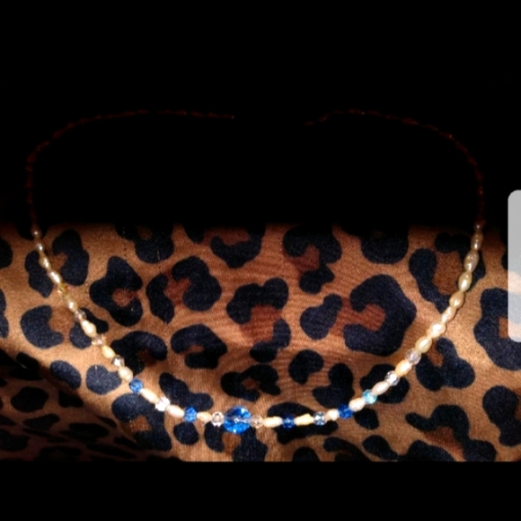 Handmade Women's Pearl & Beaded Necklace Handcrafted - Picture 6 of 9